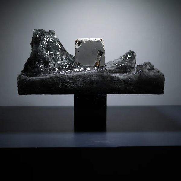 Concrete x Resin art - Floating Ocean - Swallow (pickup at store only)